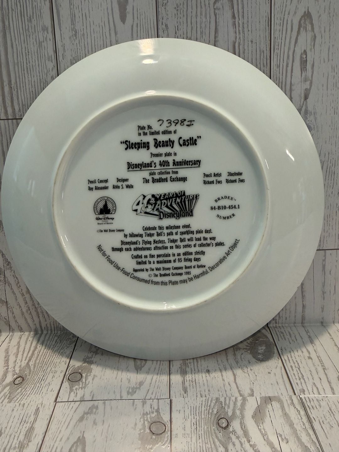 Bradford Exchange Disneyland 40th Anniversary Sleeping Beauty Castle Plate 3