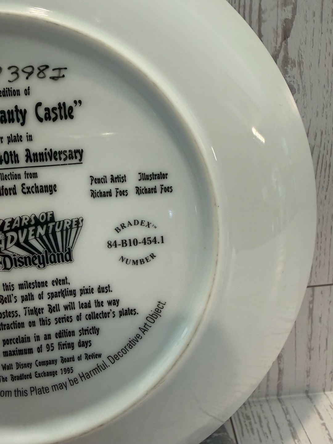 Bradford Exchange Disneyland 40th Anniversary Sleeping Beauty Castle Plate 5