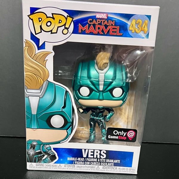 Funko POP! Marvel Captain Marvel Vers Vinyl Figure 434 GameStop Exclusive New