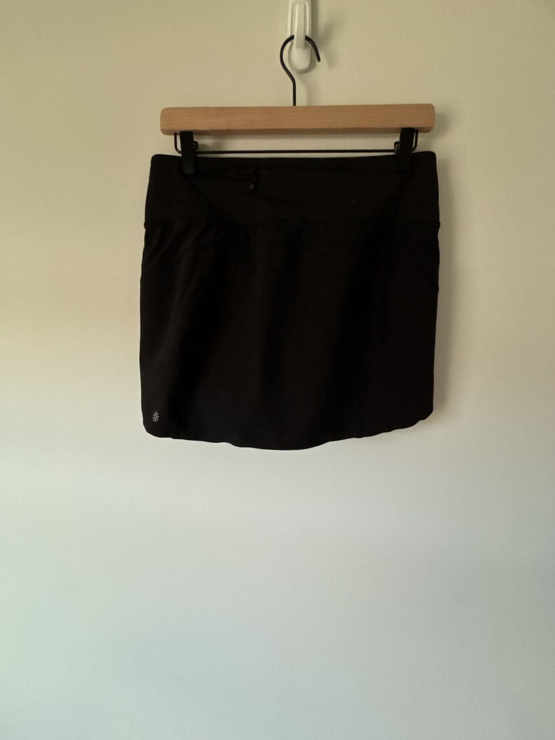 Athleta Run With It 14" Skort Size M Black Athletic Skirt 7
