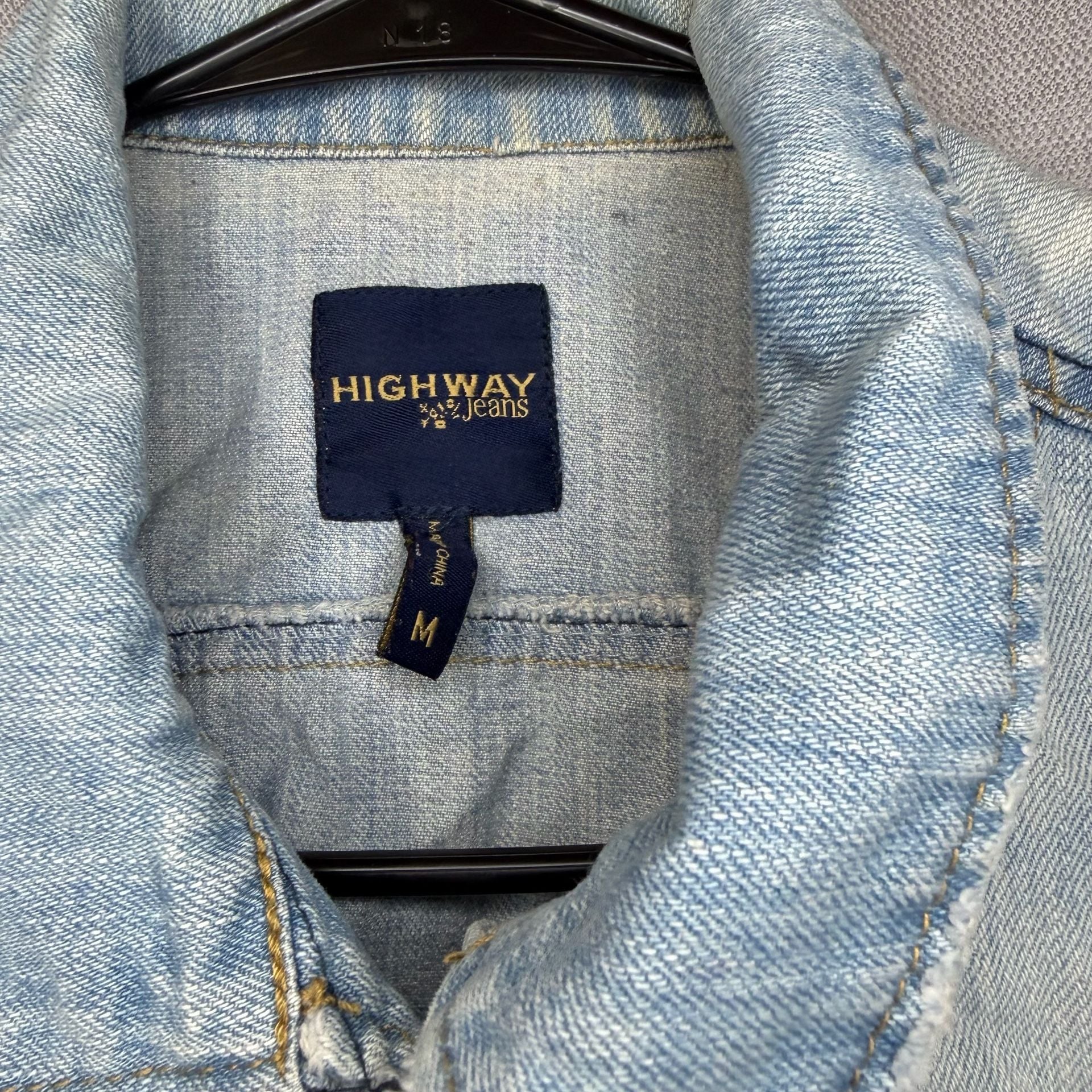 Product thumbnail 4