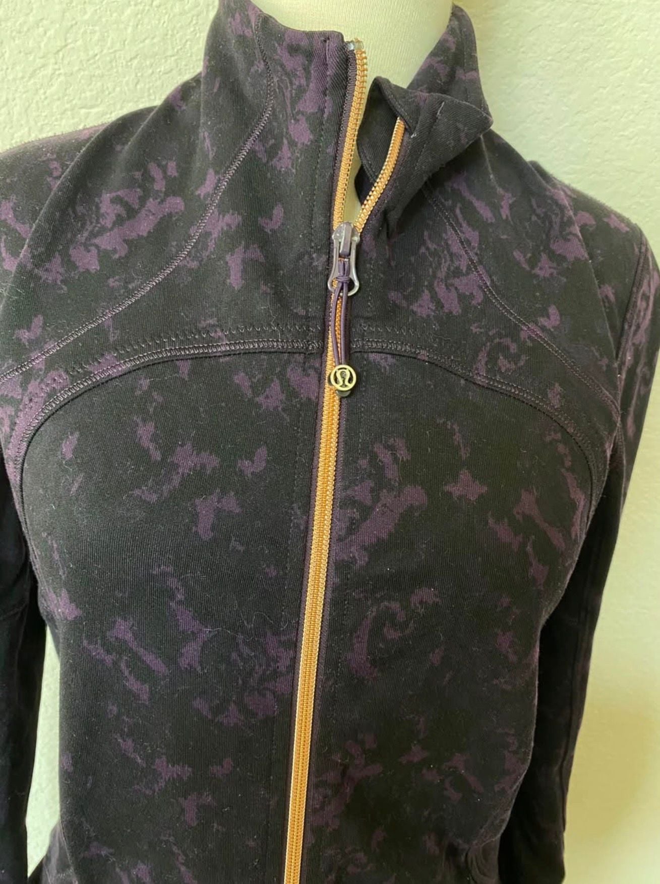 Lululemon Forme Jacket Baroque Deep Zinfandel Purple Size 6 7
