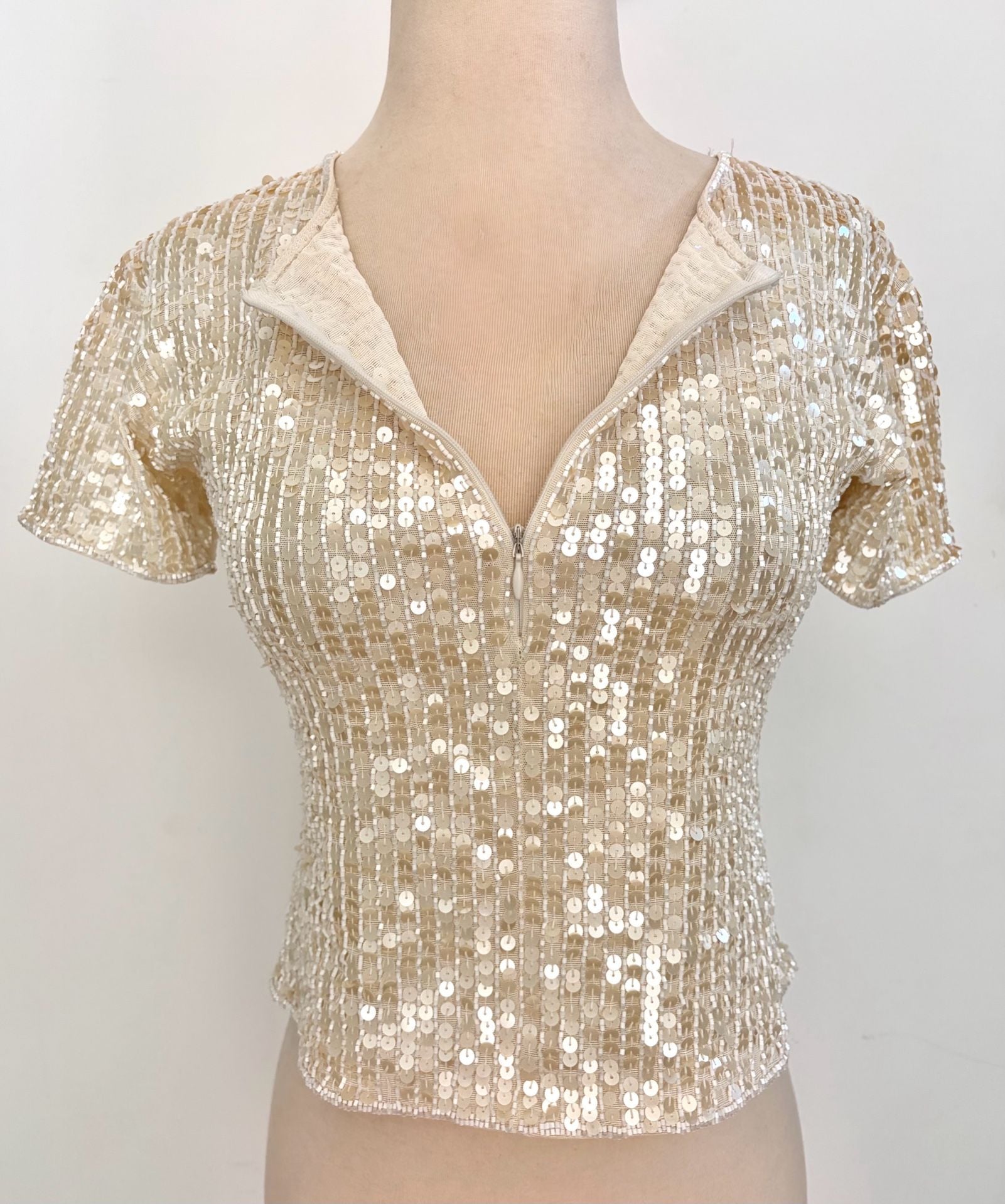 Vintage 1990s Mondi Sequin Beaded Short Sleeve Cropped Top Size SM Gold Zip Neck 2