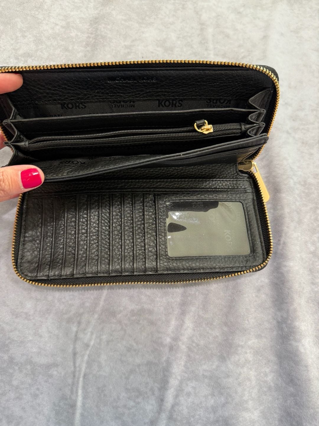 Michael Kors Jet Set Continental Wallet Black Pebbled Leather Gold Logo Zip 4