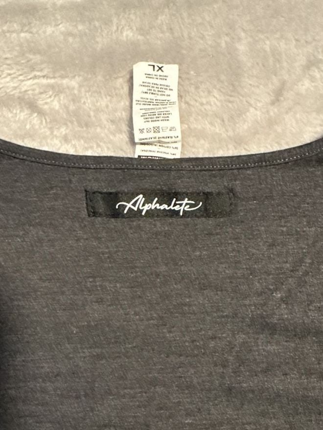 Alphalete Crop Top woman’s Size XL Dark Gray Short Sleeve Athletic Shirt 5
