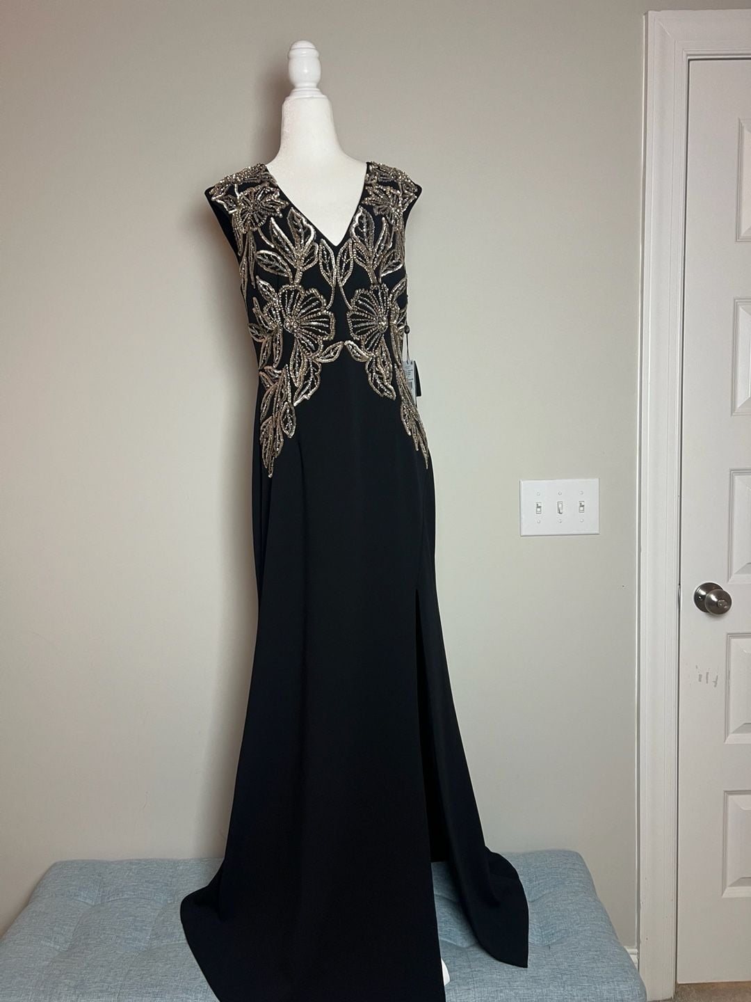 NWT Adrianna Papell Beaded Crepe Long Dress Size 10 Black 2