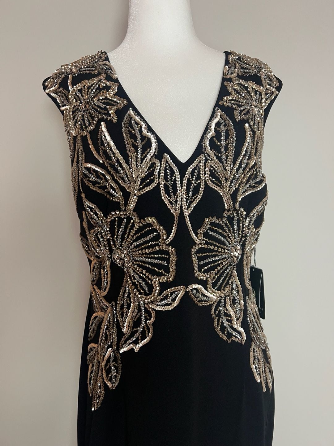 NWT Adrianna Papell Beaded Crepe Long Dress Size 10 Black 6