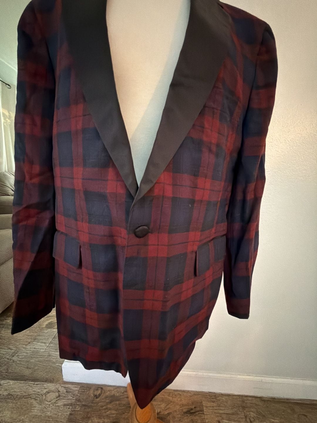 Nordstrom Plaid Tuxedo Dinner Jacket Burgundy Black Satin Shawl Collar 13