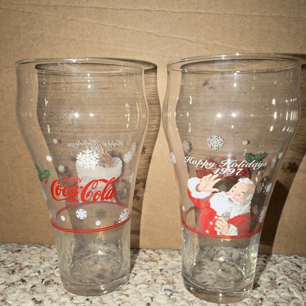 Coca-Cola 1997 Happy Holidays Santa Drinking Glasses Set of 2