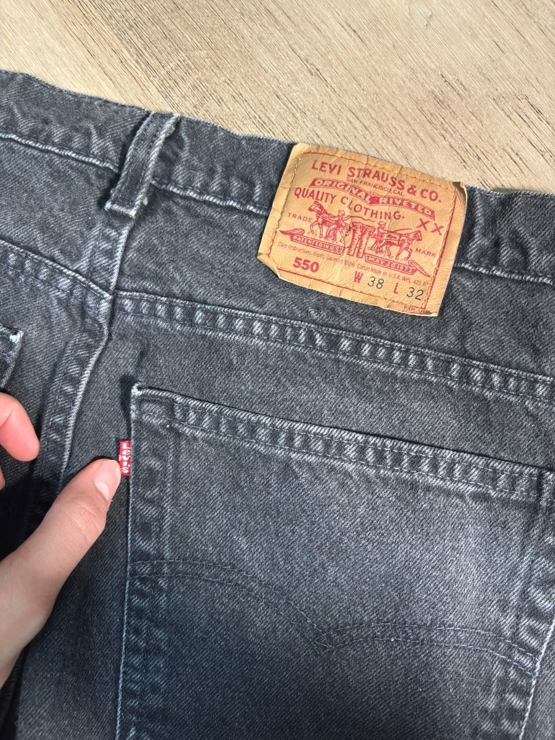 Vintage 90s Levi's 550 Jeans Size 38x32 Black Denim Relaxed Fit Made in USA 7
