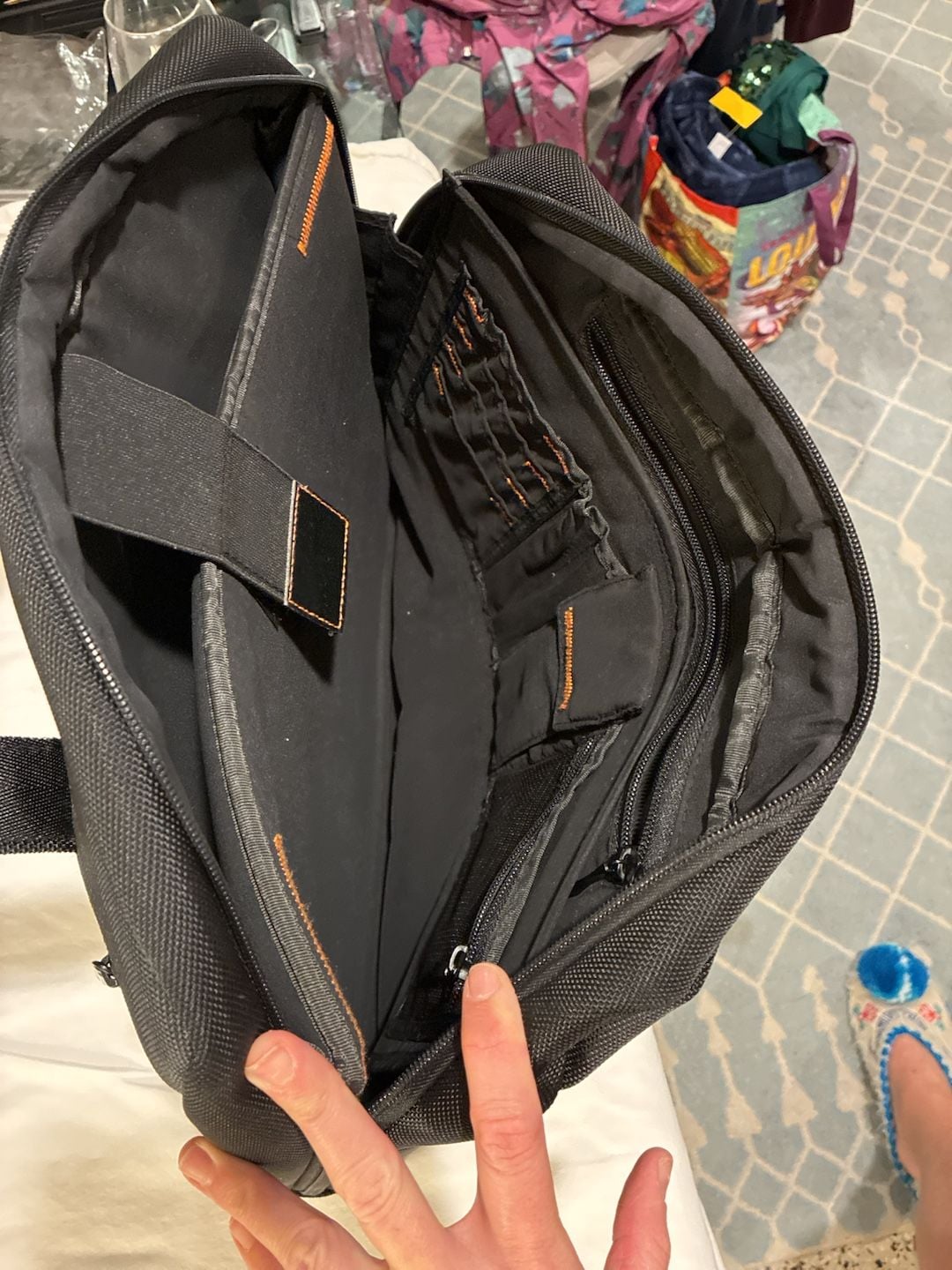 Targus Black Nylon Laptop Tote Bag 4