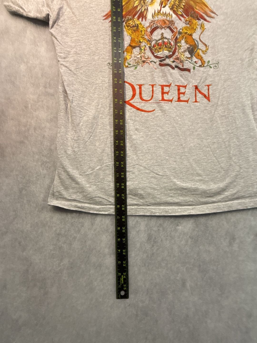 Queen Classic Crest T-Shirt Size XL Grey Official Merch Rock Band 6