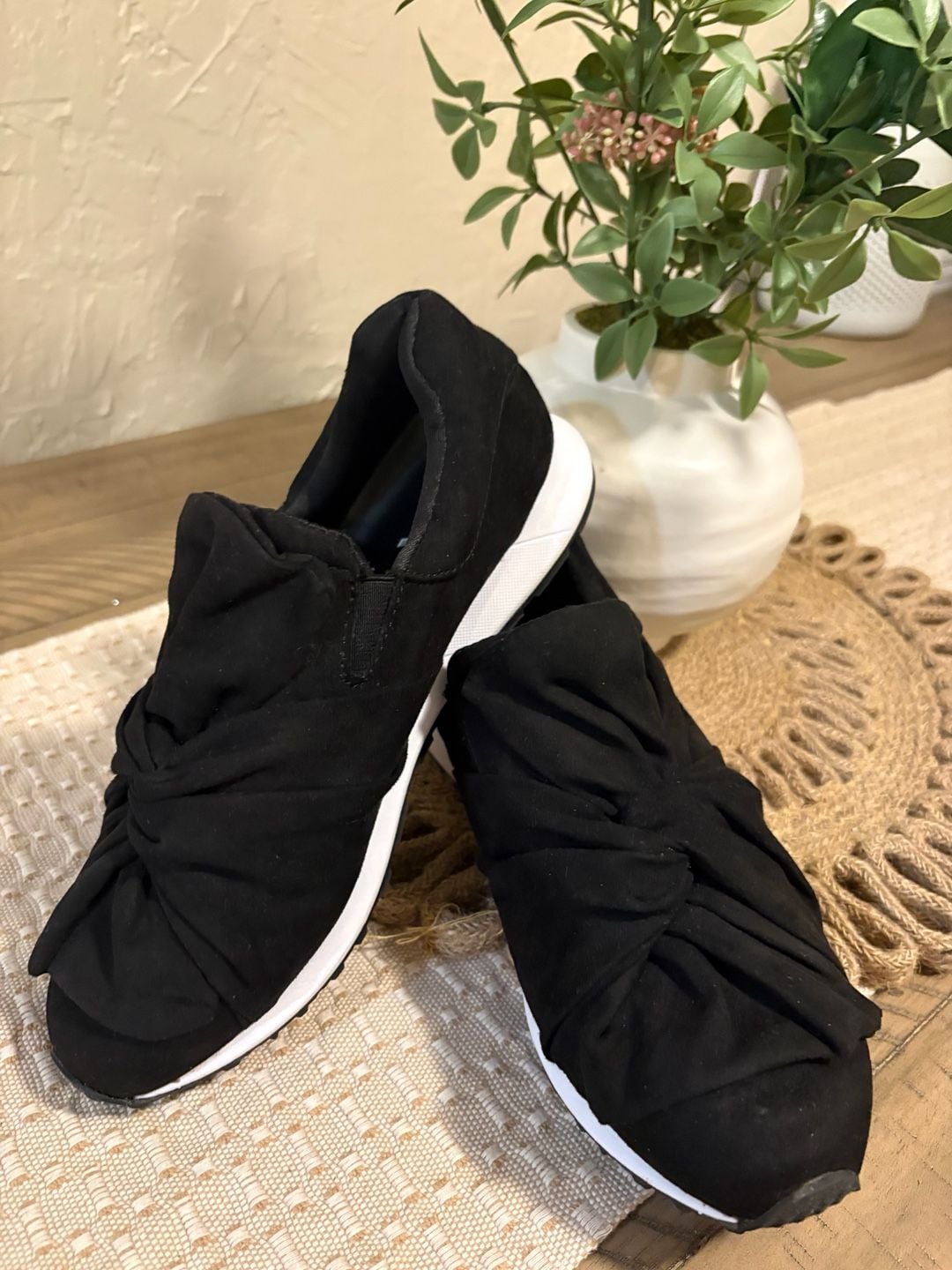MIA Slip On Sneakers Black Velvet Knot Size 7 3