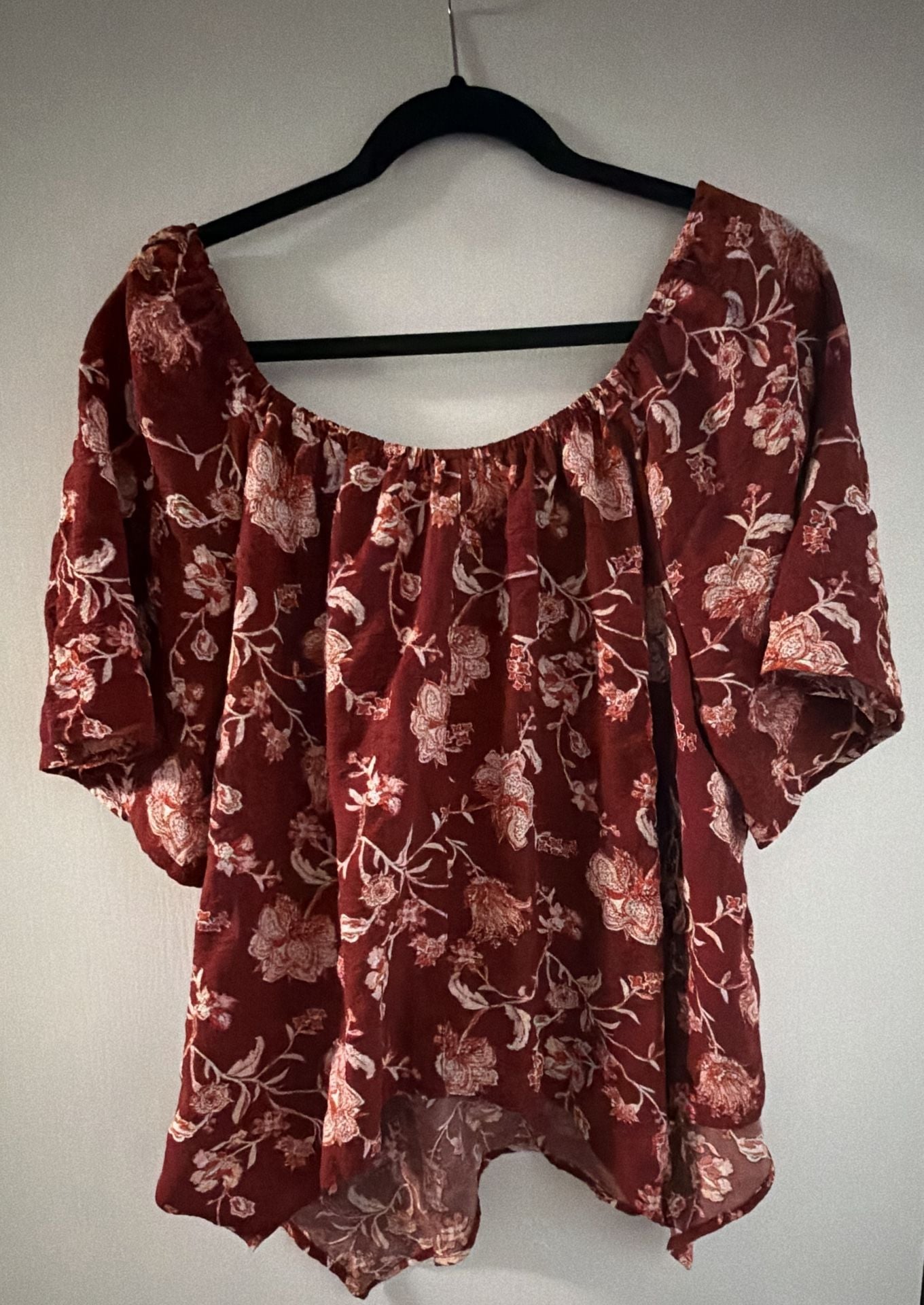 Velvet Moon Floral Top Size 2X Red Blouse Cold Shoulder 4