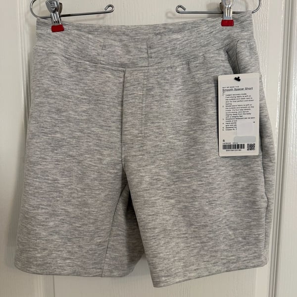 Lululemon Smooth Spacer Short 7 Size S Heathered Light Grey