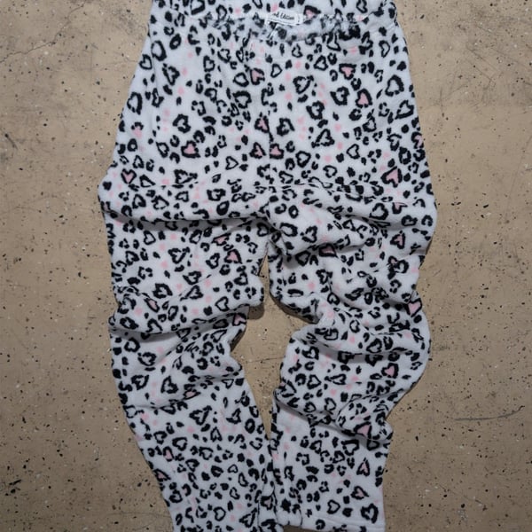 Weekend Edition Pajama Pants Size L Fleece Heart Leopard Print White Pink