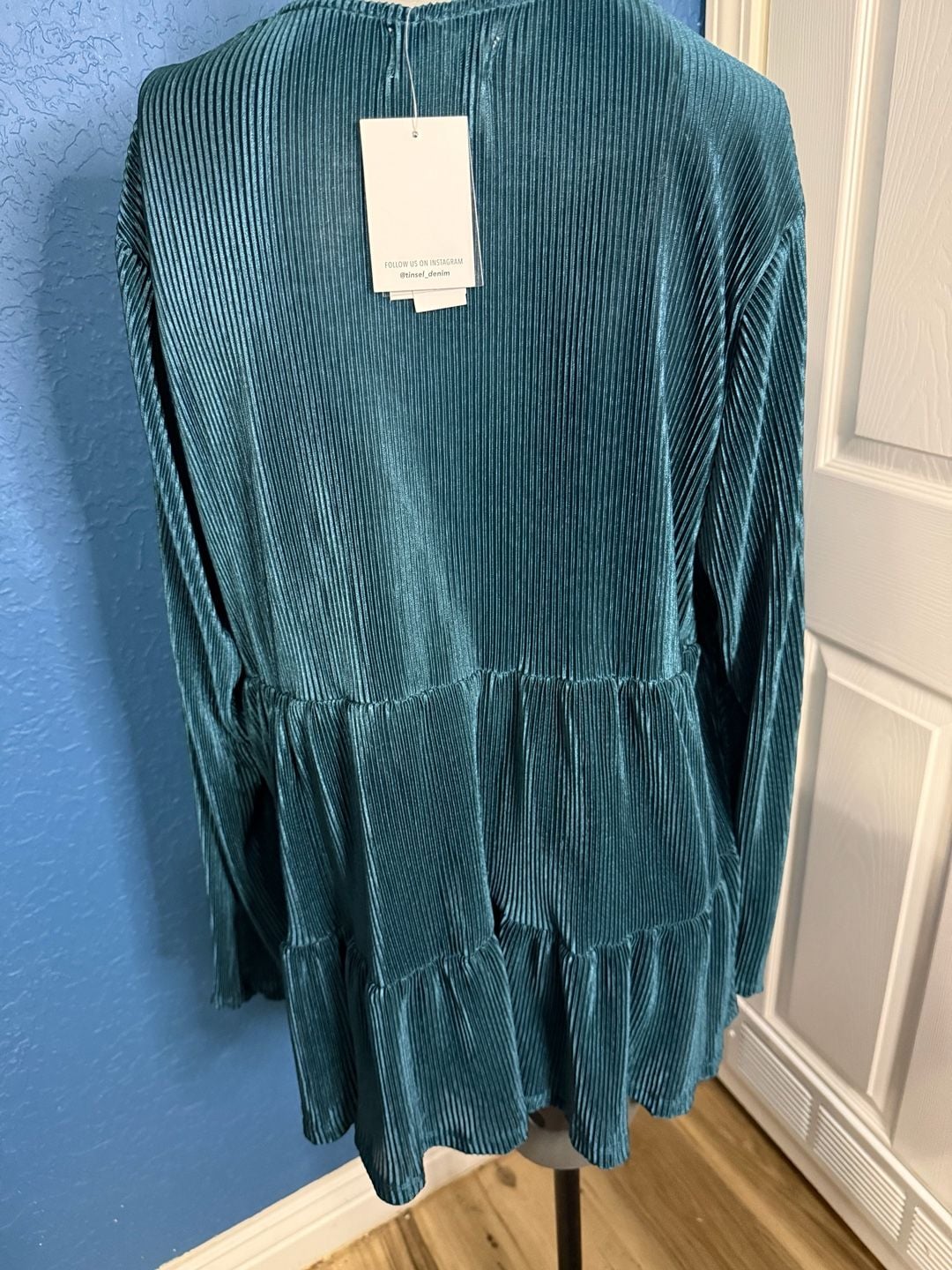 Tinsel NWT 2X Reflecting Pond Teal Pleated Tiered Tunic Top 4