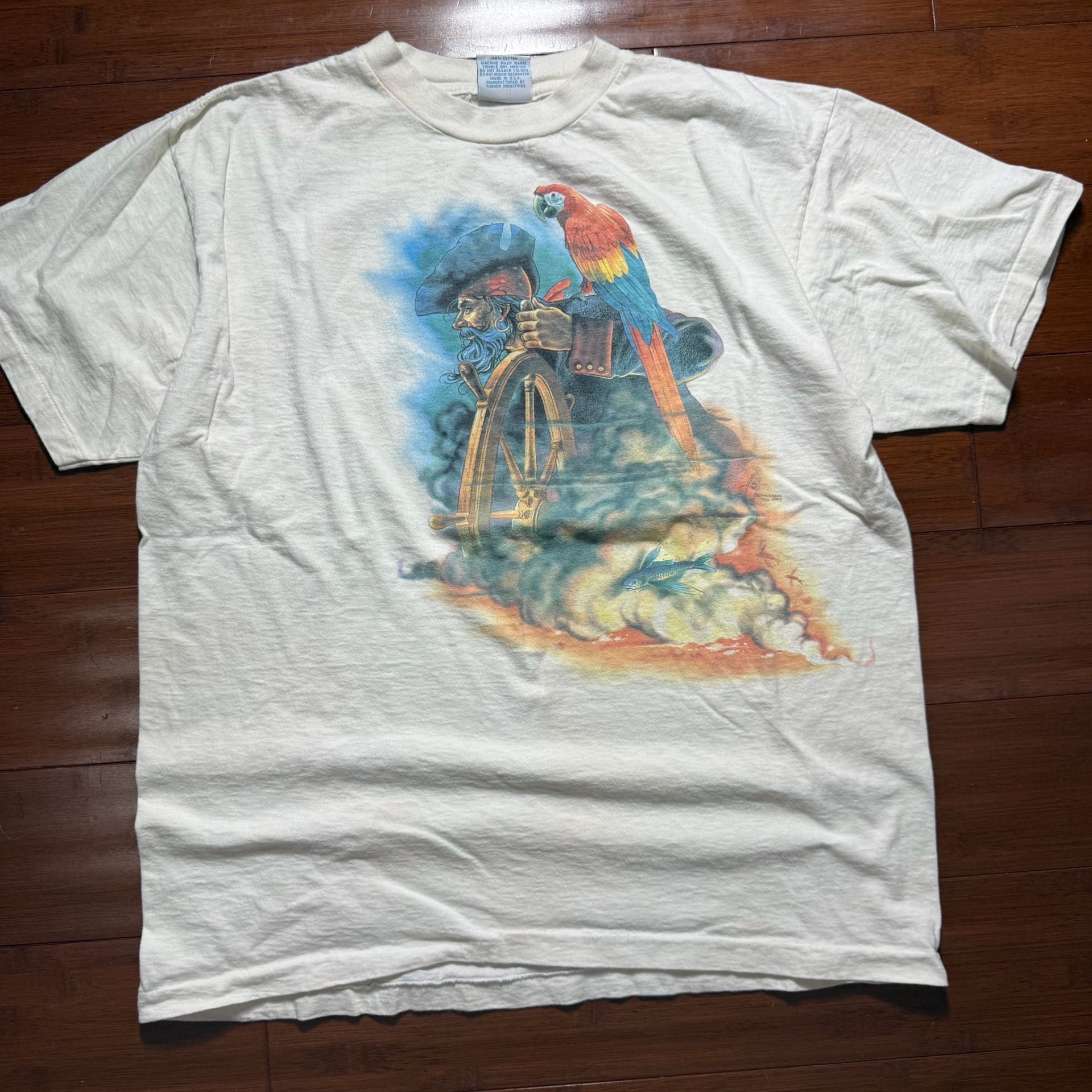 Caribbean Soul Flying Cloud Pirate Parrot T-Shirt Size X-Large 3