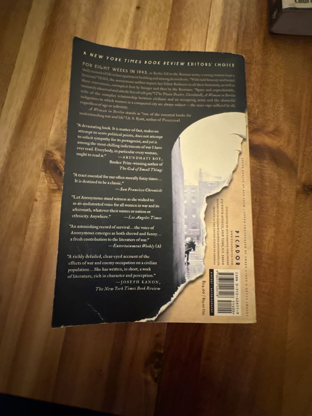A Woman in Berlin: Eight Weeks in the Conquered City by Anonymous Paperback 2