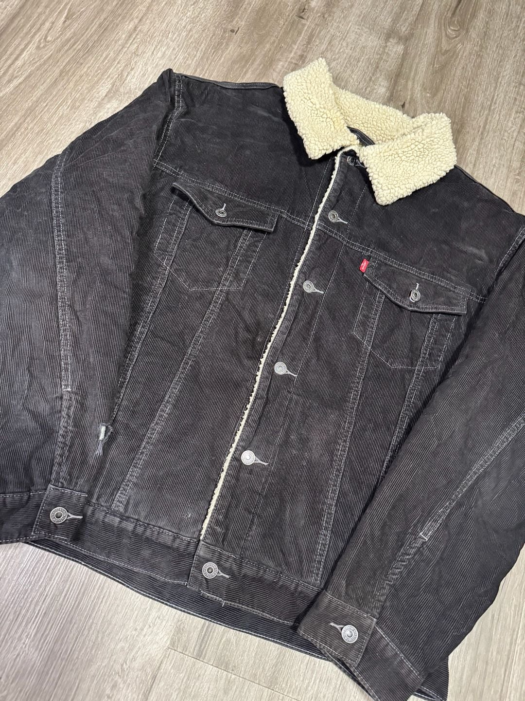 Vintage Y2K Levi’s 70520 Black Corduroy Sherpa Trucker Jacket XL

 11