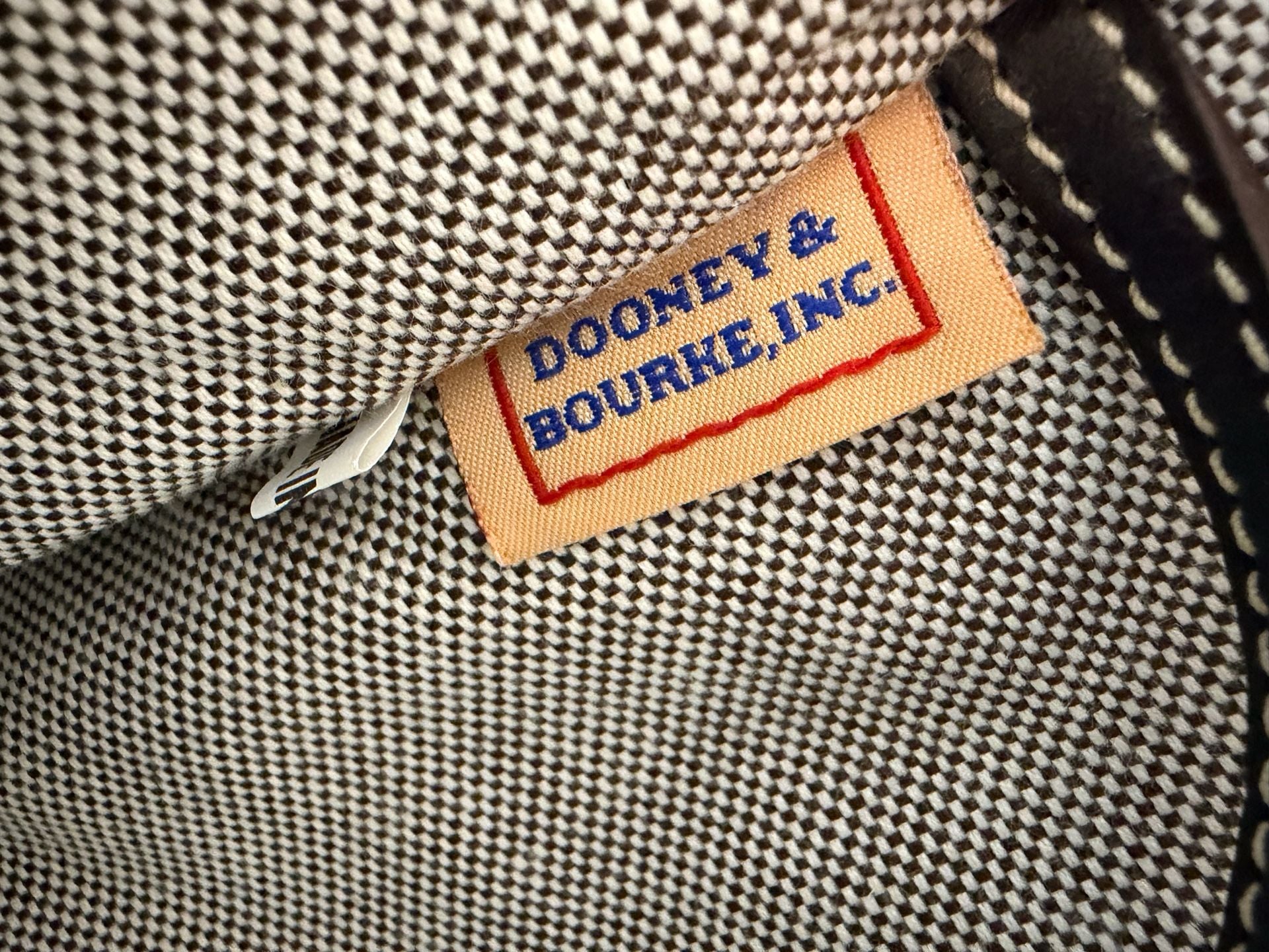 Dooney and Bourke bag set comes with glasses case ID... 8