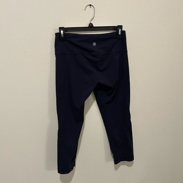 Athleta Capri Leggings Size M Navy Blue Crop Athletic Pants
