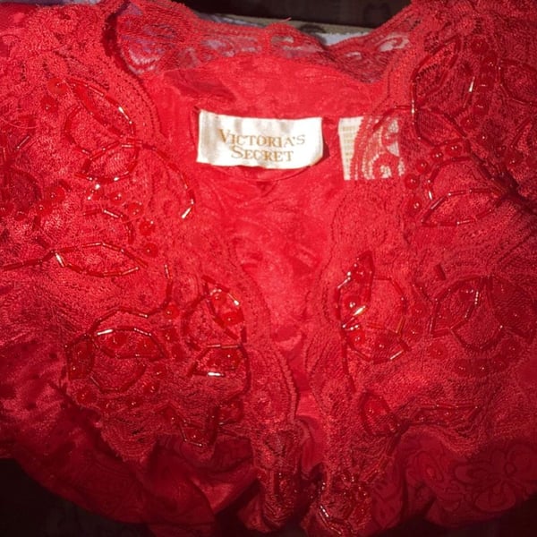 Victoria's Secret Vintage Red Robe One Size Fits All Beaded Lace