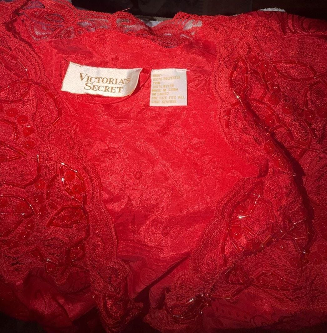Victoria's Secret Vintage Red Robe One Size Fits All Beaded Lace 3