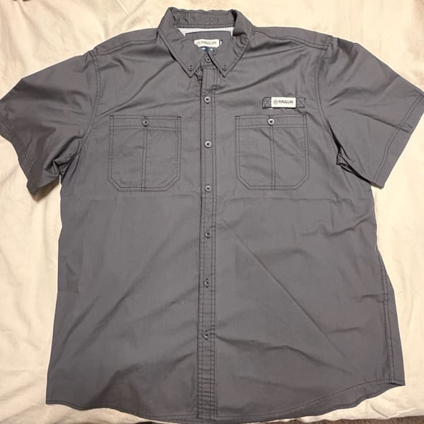 Magellan Outdoors Fishing Shirt Size XL Gray Short Sleeve