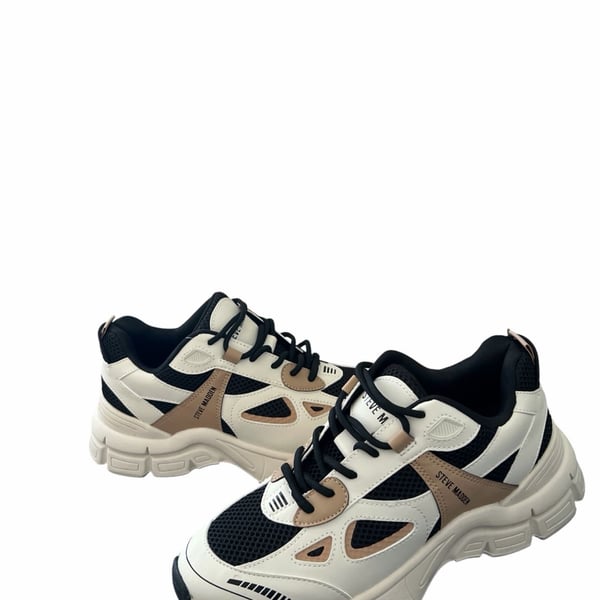 Steve Madden Clydie Chunky Sneakers Color White & Black Size: 9M New