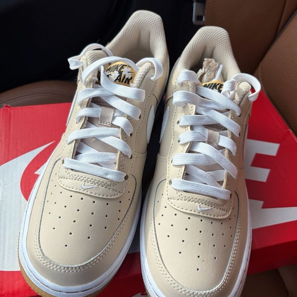 Nike Air Force 1 Low GS Size 5Y Sanddrift Powered By Flowers