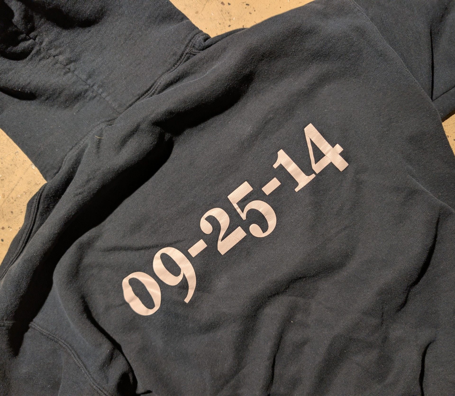 Custom Queen Rhinestone Hoodie Size L Black 09-25-14 3