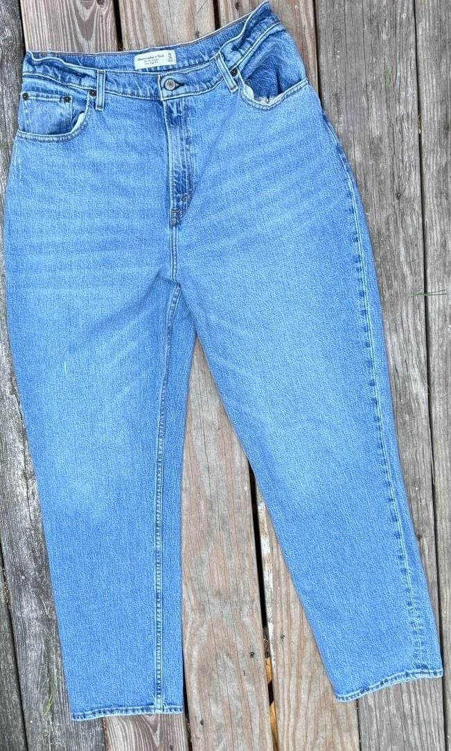 Abercrombie & Fitch The 90s Straight Ultra High Rise Jeans Size 33 16R 6