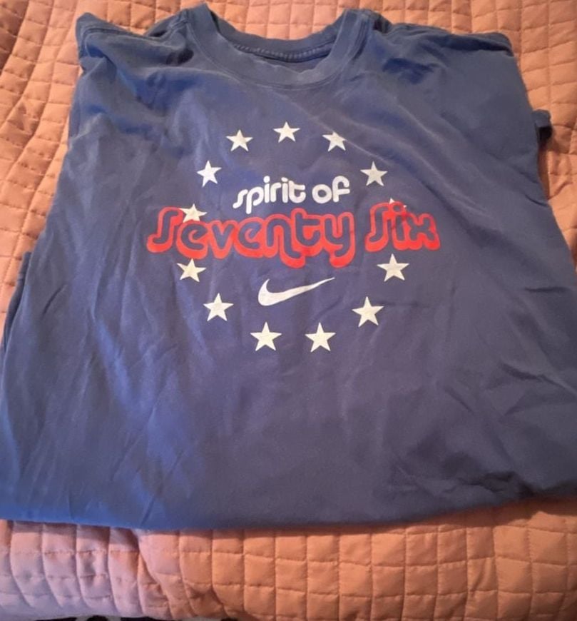Nike NBA Spirit of Seventy Six Graphic T-Shirt Blue Small 2