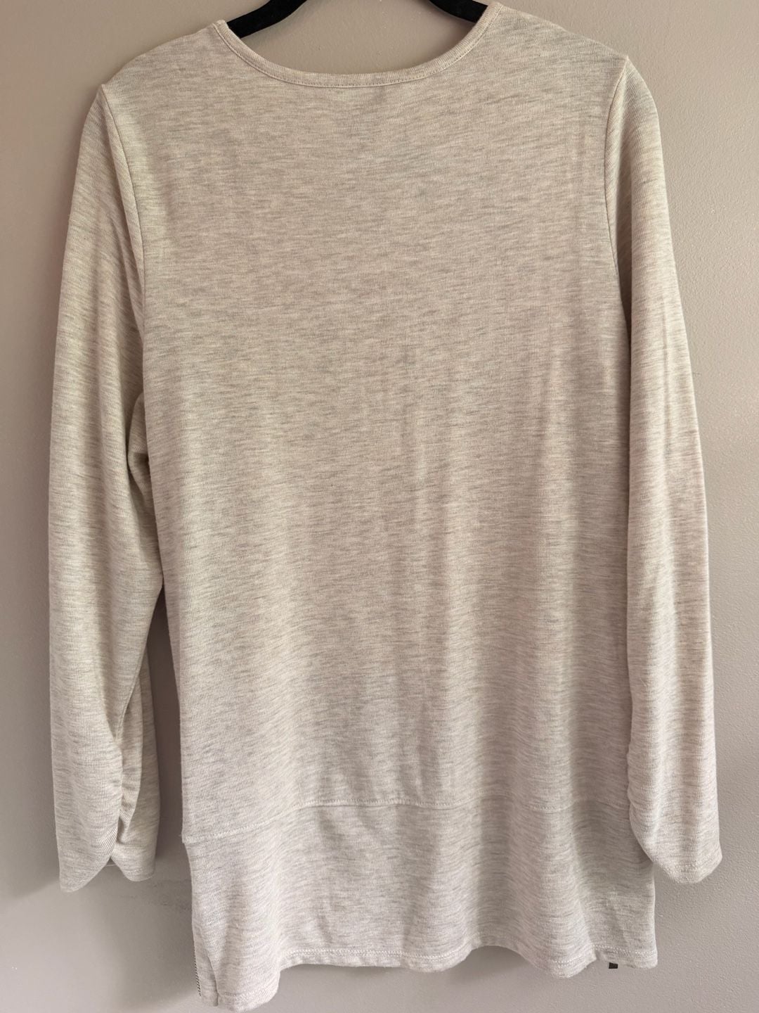 Apt. 9 Ladies Long Sleeve V-Neck Top Size M Heather Beige Zipper Sides 6