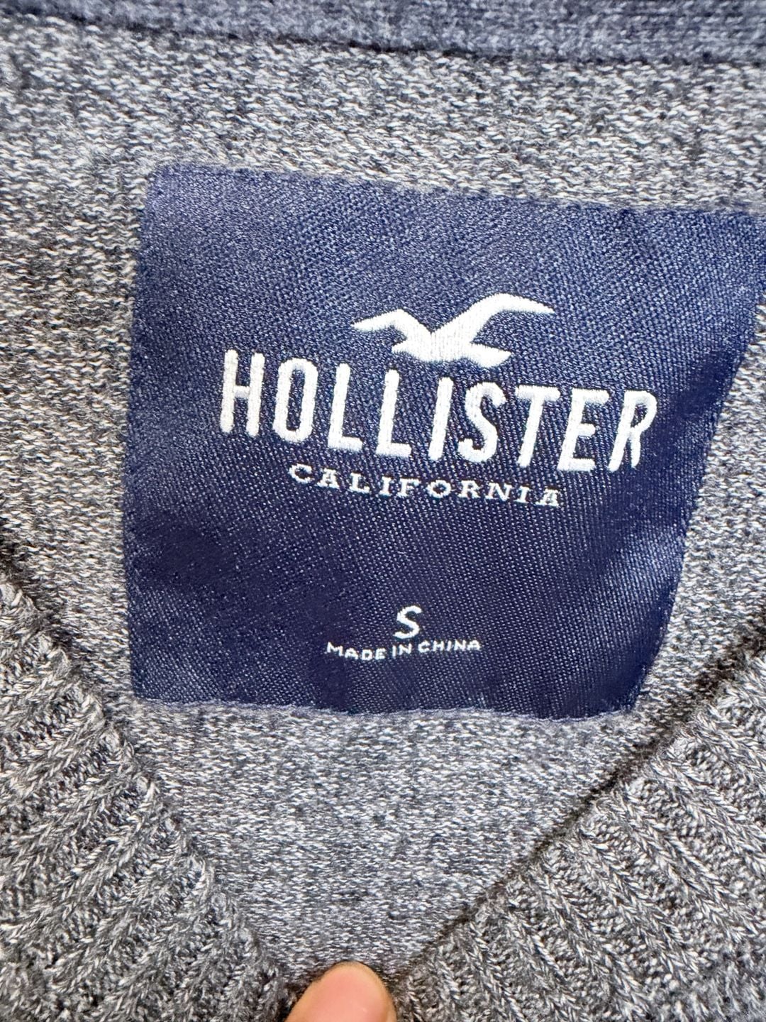 Hollister Crew Neck Sweater Size S Gray Long Sleeve Logo 6