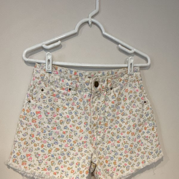 Billabong Denim Shorts Size 27 Multi Floral Print Raw Hem