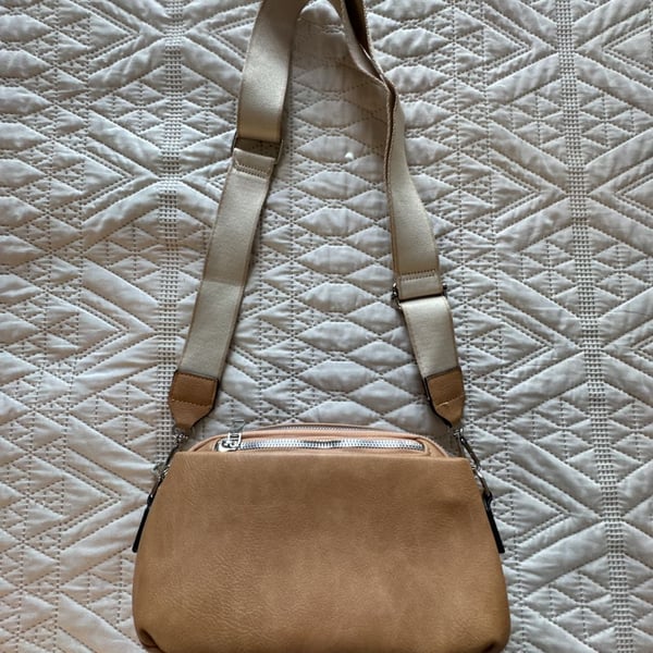 Women's Barrel Crossbody Bag - Brown