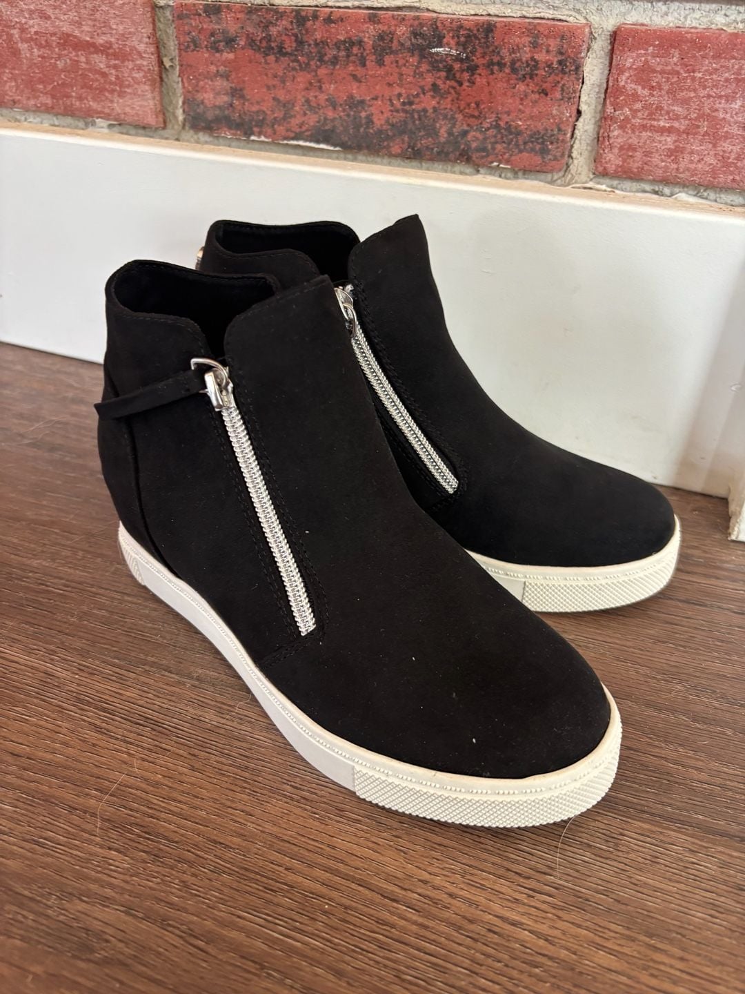 Steve Madden Jcaliber Size 4M Black Wedge Sneakers 2