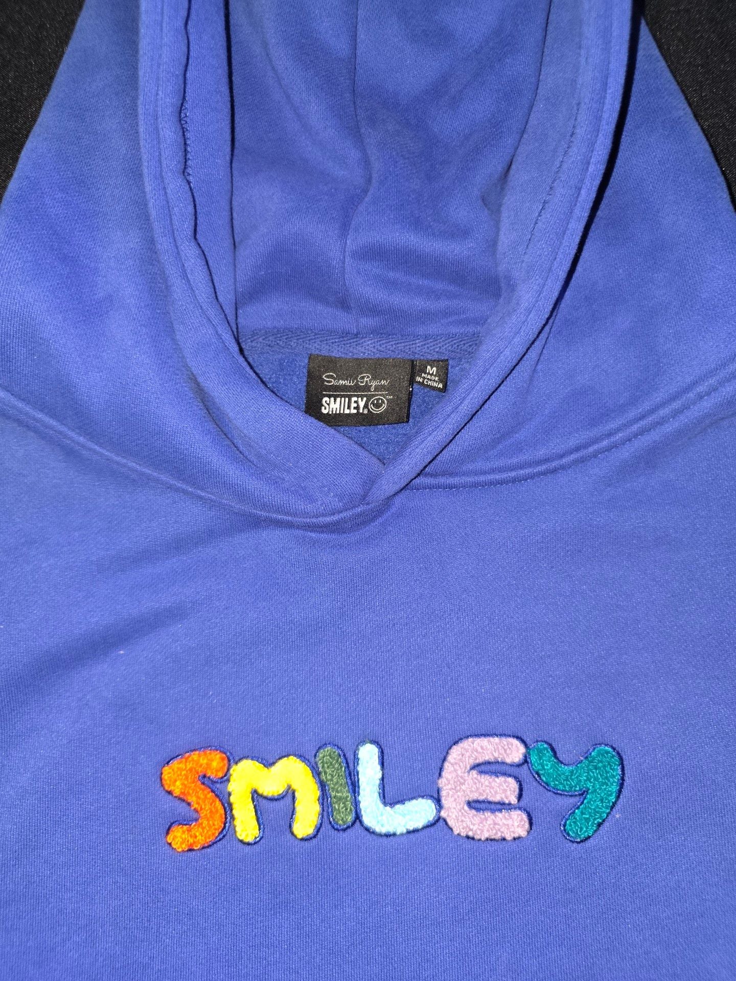 Samii Ryan Smiley Chenille Hoodie Size M Blue Embroidered Graphic 3