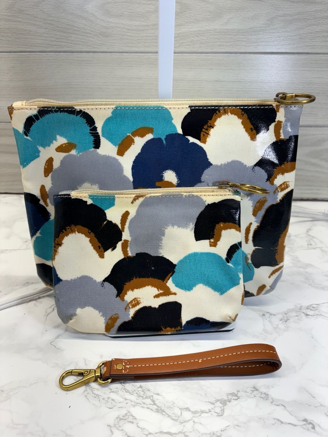 Fossil Floral Print Coated Canvas Wristlet Pouch Set 1