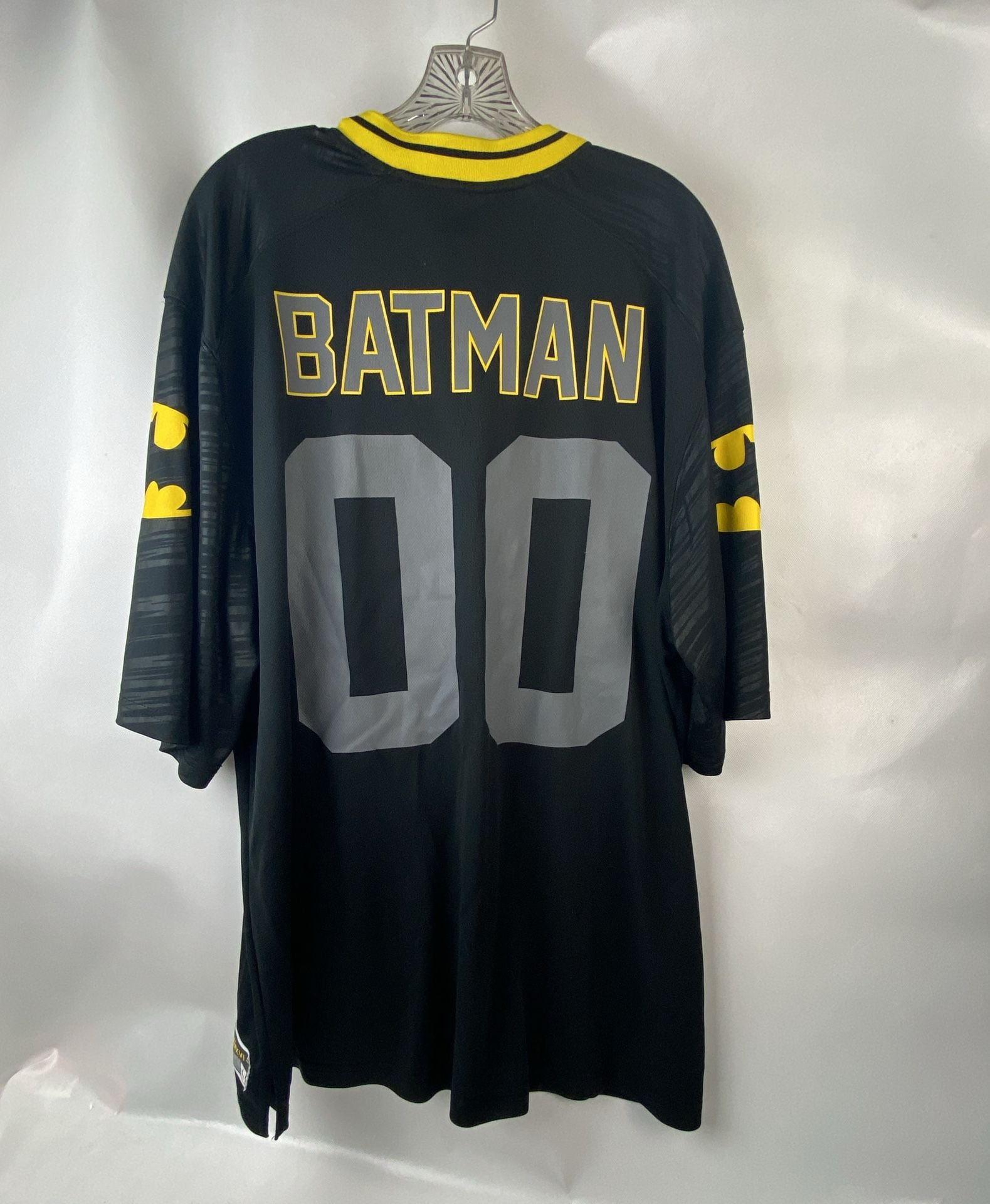 Batman DC Comics Football Jersey Size 2XL Black Yellow 2