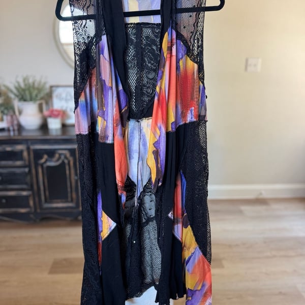 Adore Vest Size L Multicolored Abstract Print Lace Trim