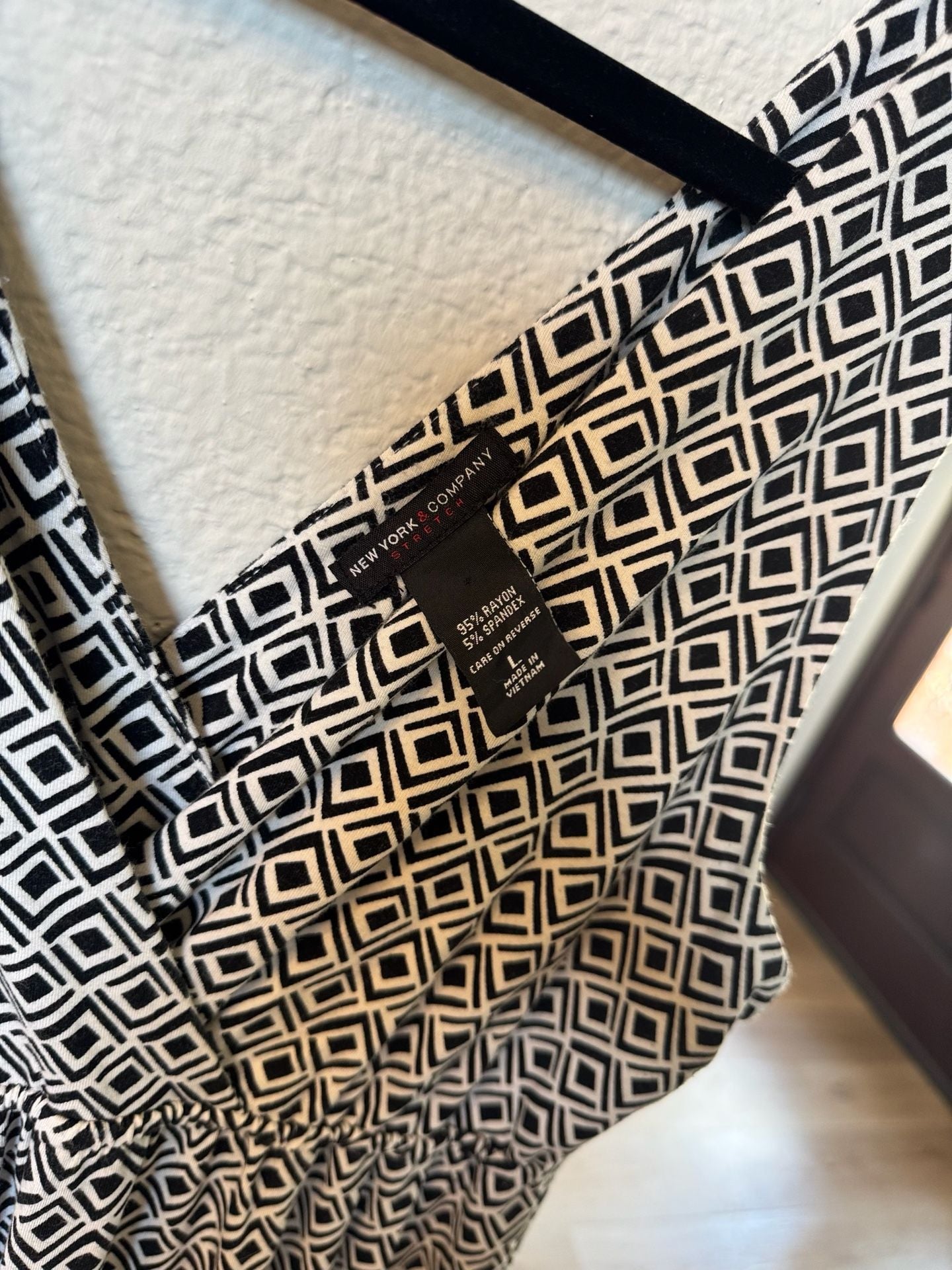 New York & Company Dress Size L Black White Geo Print Sleeveless Maxi 3