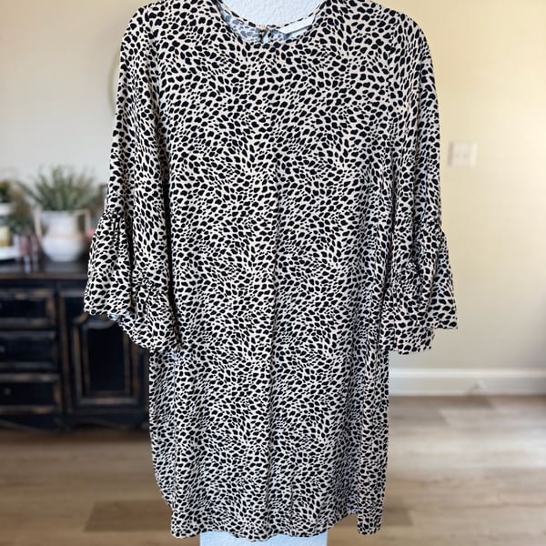 H&M Bell Sleeve Dress Size 14 Animal Print Keyhole Back