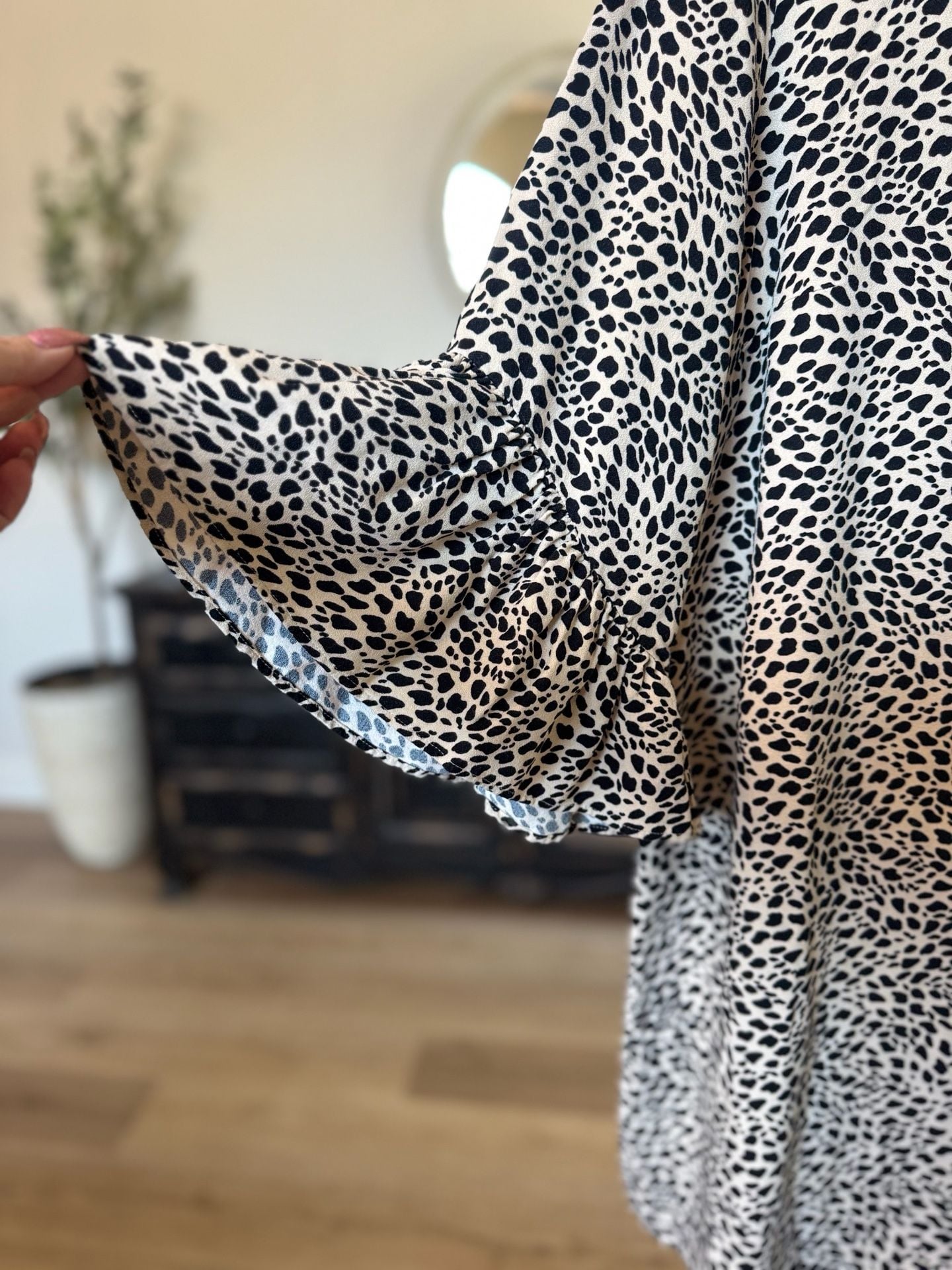 H&M Bell Sleeve Dress Size 14 Animal Print Keyhole Back 3