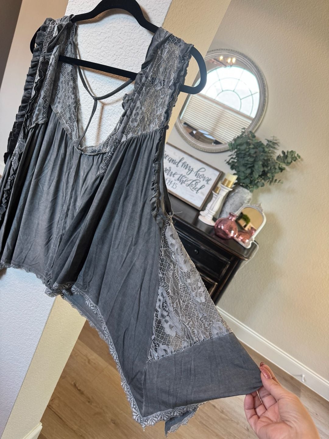 POL Sleeveless Lace Draped Kimono Top Size L Grey 3