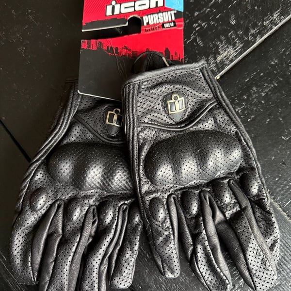NWT! Icon Pursuit Touch Motorcycle Gloves - Size M Black Leather Perforated