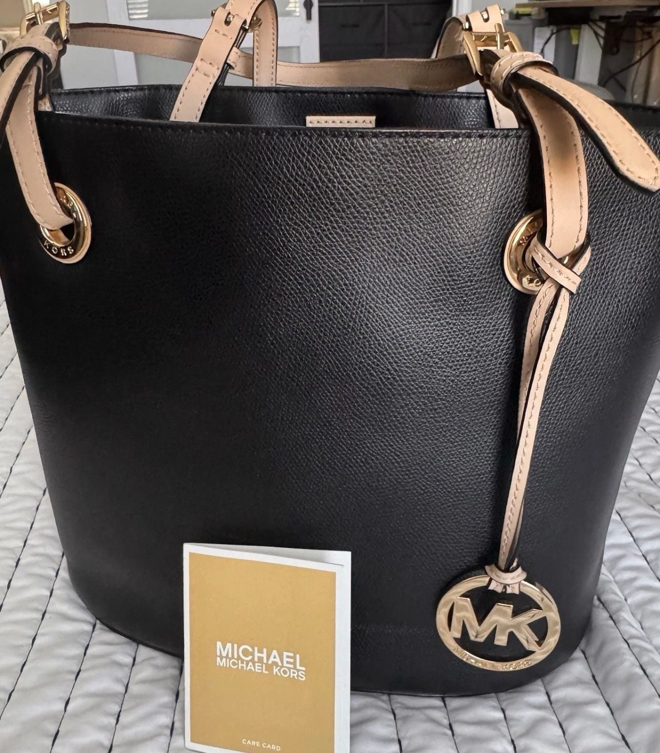 Michael Kors Bucket Bag Black Leather 2