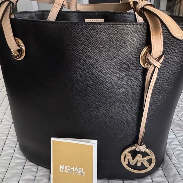 Michael Kors Bucket Bag Black Leather